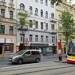 Center 2*